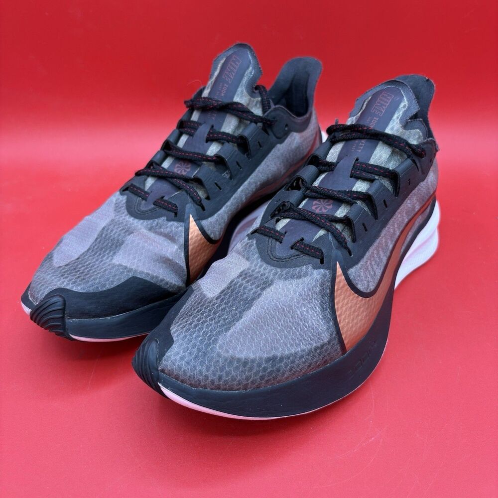 NIKE Zoom Gravity Woman's Black & Metallic Copper Sneaker BQ3203-004 Size 9